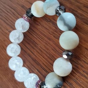 Handmade gemstone bracelet with amazonite and quartz